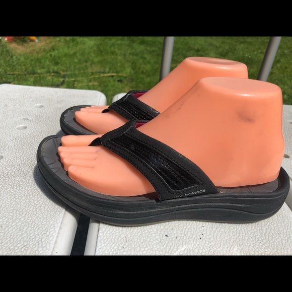 new balance rock and tone flip flops